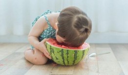 娃娃吃瓜故事大全集免费观看,免费畅享欢乐时光